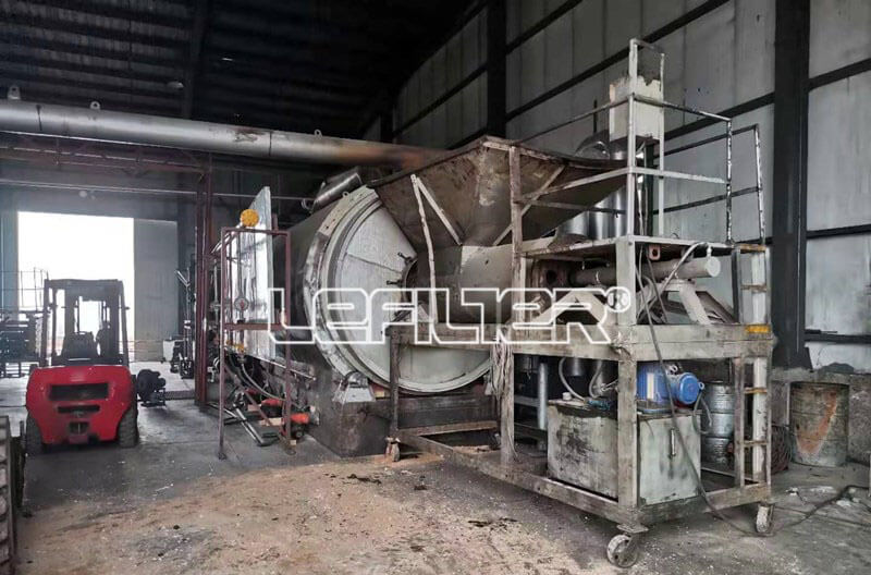 油基巖屑熱裂解處理現(xiàn)場