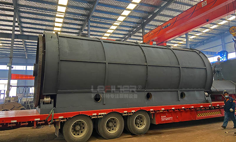 油泥炭化設(shè)備裝車發(fā)貨現(xiàn)場